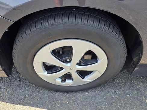 Used 2013 Toyota Prius Three FWD image 21