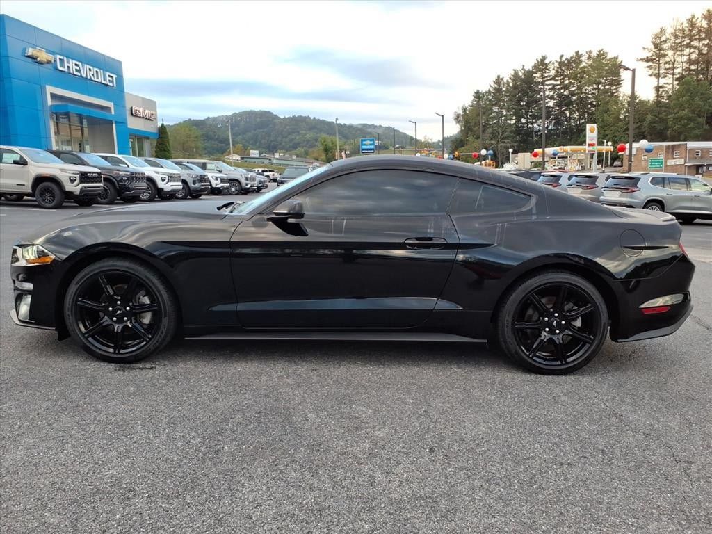 Used 2020 Ford Mustang Coupe w/ Equipment Group 101A RWD image 4