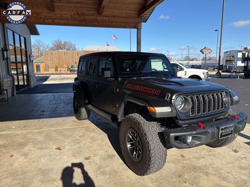 Used 2024 Jeep Wrangler Unlimited Rubicon image 23