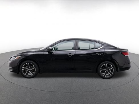 Used 2025 Nissan Sentra SV FWD image 4