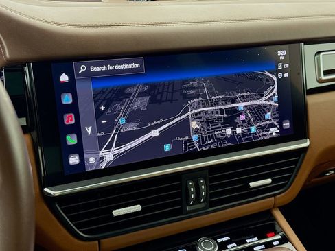 Certified 2023 Porsche Cayenne S Platinum image 21