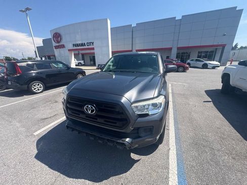 Used 2017 Toyota Tacoma SR RWD image 10