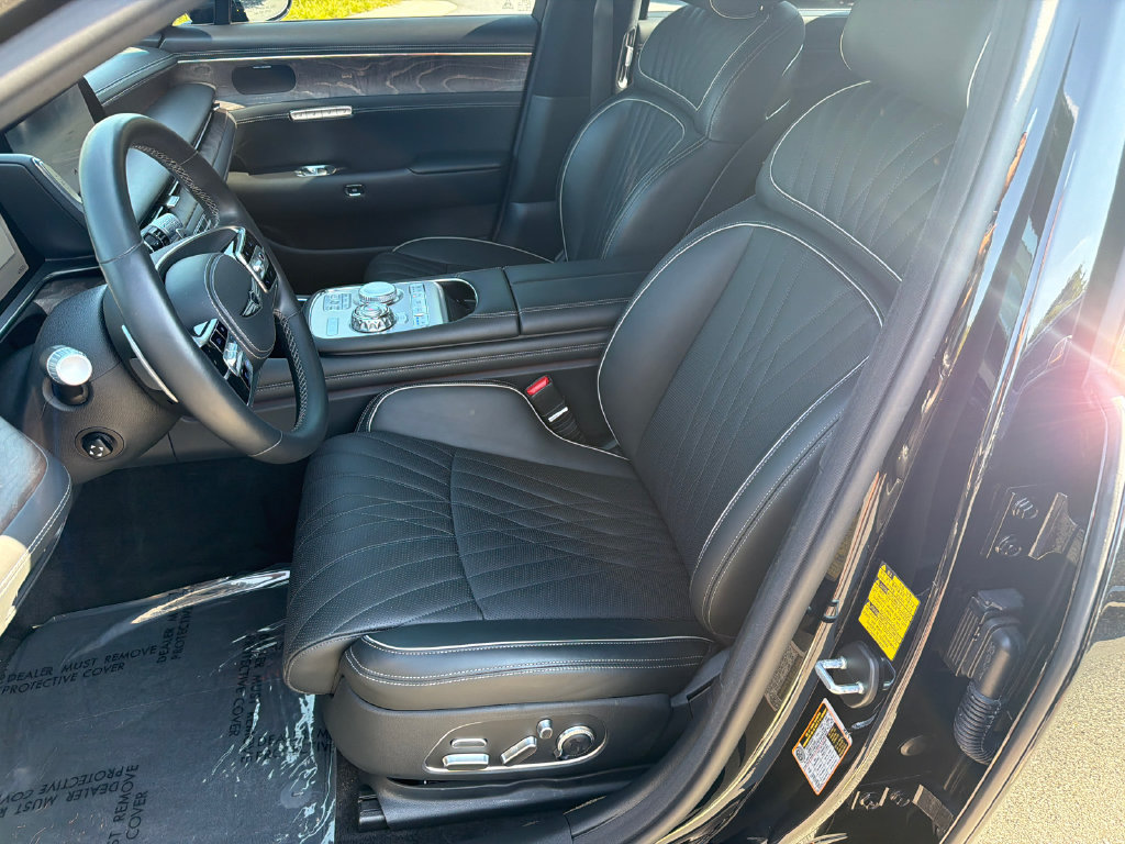 Used 2023 Genesis G90 3.5T AWD/4WD image 11