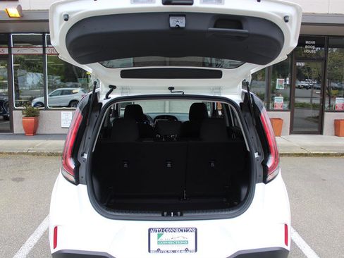 Used 2023 Kia Soul S FWD image 23