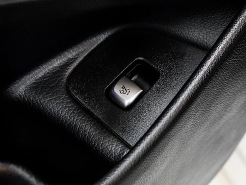 Used 2020 Mercedes-Benz E 450 4MATIC Sedan w/ Parking Assistance Package image 48