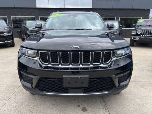 Certified 2023 Jeep Grand Cherokee Laredo w/ Luxury Tech Group I AWD/4WD image 2