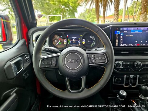 Used 2024 Jeep Wrangler Unlimited w/ Convenience Group AWD/4WD image 38
