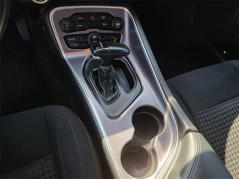 Used 2017 Dodge Challenger R/T image 22