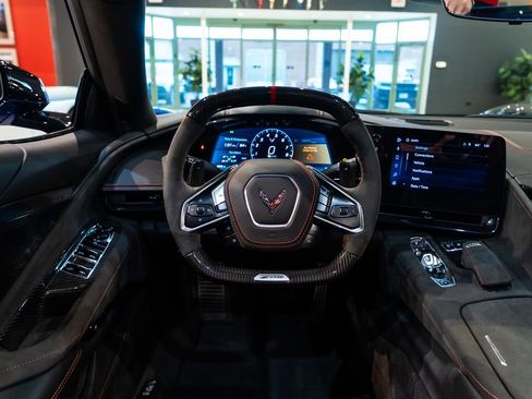 Used 2025 Chevrolet Corvette Z06 image 21