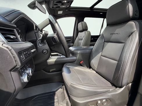 Used 2021 GMC Yukon Denali AWD/4WD image 17