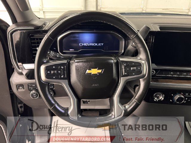 Used 2023 Chevrolet Silverado 1500 LT AWD/4WD image 39