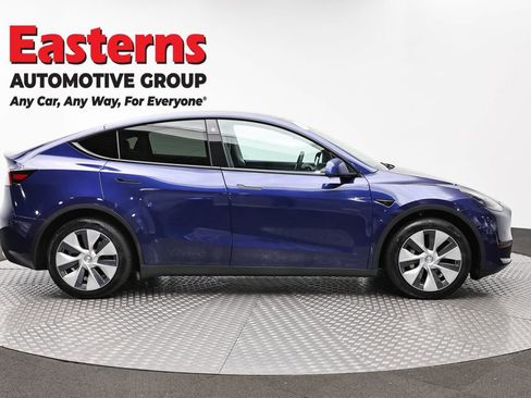 Used 2022 Tesla Model Y Long Range image 4