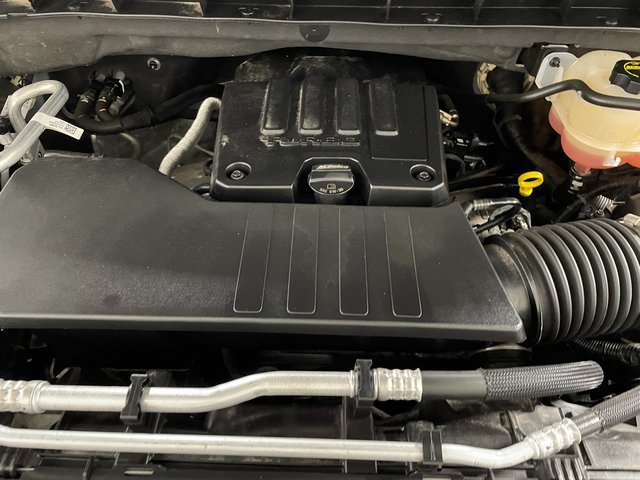 Used 2024 Chevrolet Silverado 1500 LT AWD/4WD image 23