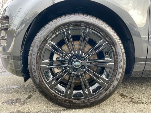 Certified 2024 Land Rover Range Rover Evoque Dynamic SE image 9