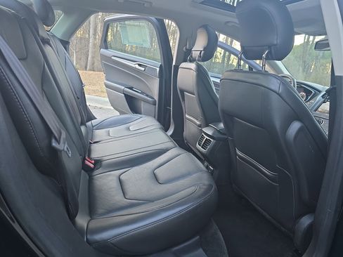 Used 2014 Ford Fusion Titanium image 11