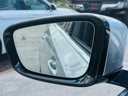 Used 2019 BMW 530i RWD image 14