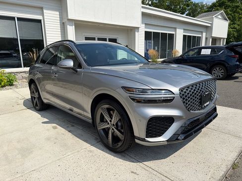 Used 2025 Genesis GV70 3.5T Sport w/ Sport Advanced Package AWD/4WD image 5