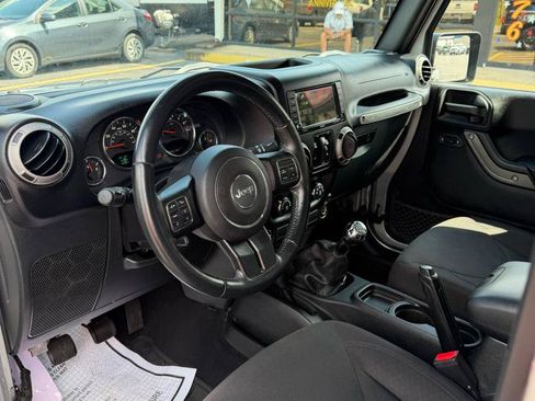 Used 2015 Jeep Wrangler Unlimited Sport AWD/4WD image 14