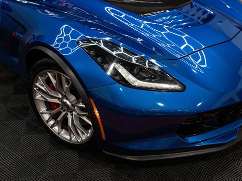 Used 2016 Chevrolet Corvette Z06 w/ 3LZ Preferred Equipment Group RWD image 4
