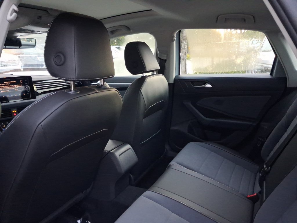 New 2026 Volkswagen Jetta SE FWD image 5