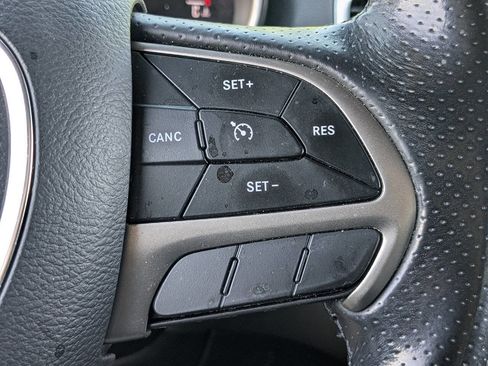 Used 2020 Dodge Durango SXT image 30