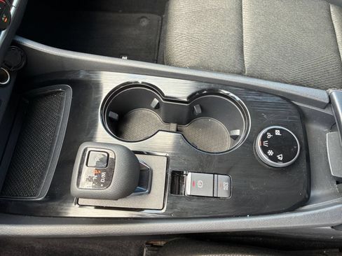 Used 2026 Nissan Rogue SV AWD/4WD image 38