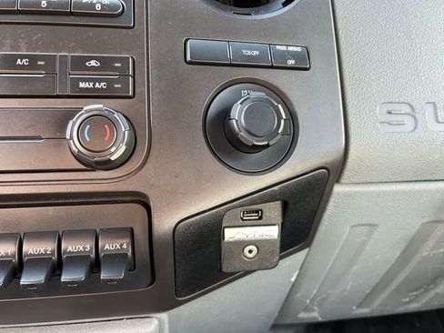 Used 2016 Ford F550 4x4 Regular Cab Super Duty image 24