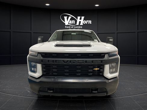 Used 2021 Chevrolet Silverado 2500 W/T w/ WT Convenience Package AWD/4WD image 2