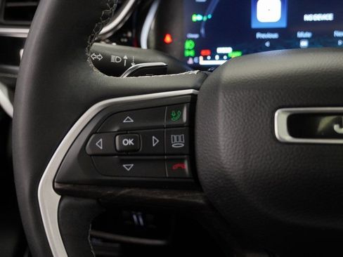 Used 2022 Jeep Grand Cherokee Limited 4xe image 36