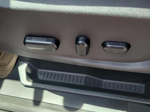 Used 2019 Ford Escape SE AWD/4WD image 18