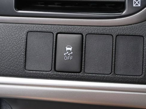 Used 2012 Toyota Camry SE FWD image 15