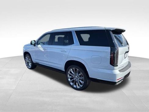 Certified 2026 Cadillac Escalade Luxury w/ LPO, Radiant Package AWD/4WD image 6
