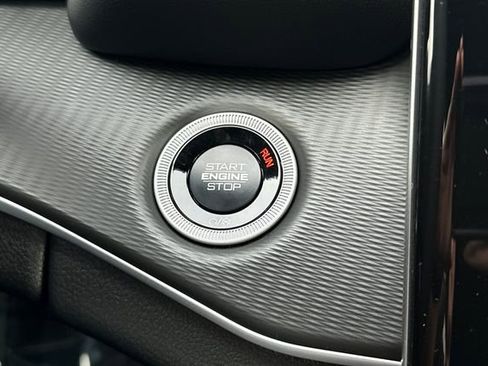 New 2025 Jeep Grand Cherokee L Laredo w/ MOPAR Finishing Package image 22