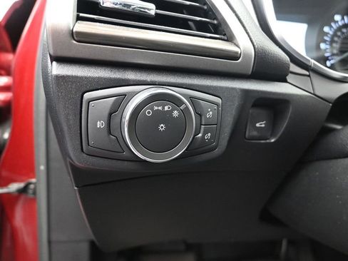 Used 2017 Ford Fusion SE w/ Fusion SE Technology Package FWD image 13