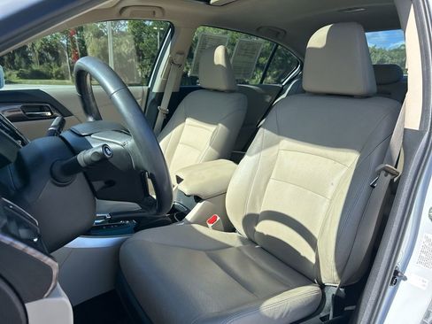 Used 2017 Honda Accord EX-L image 20