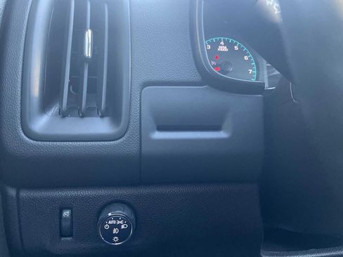 Certified 2022 Chevrolet Colorado LT w/ LT Convenience Package image 16