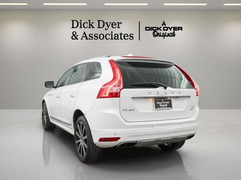 Used 2017 Volvo XC60 T6 Inscription w/ Advanced Package AWD/4WD image 9