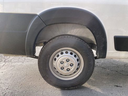 New 2025 RAM ProMaster 2500 w/ Premium Convenience Group image 25