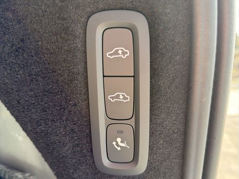 New 2026 Volvo XC90 T8 Ultra w/ Protection Package Premier image 21