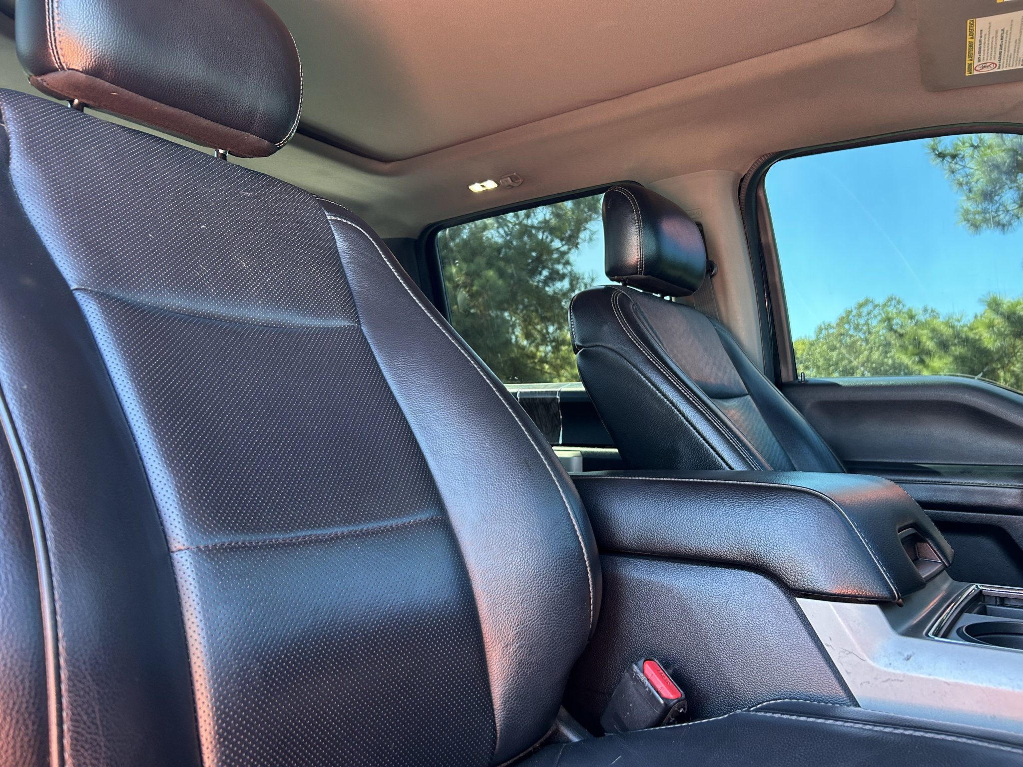 Used 2017 Ford F250 Lariat w/ Lariat Ultimate Package AWD/4WD image 10