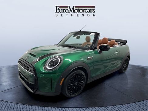 Used 2023 MINI Cooper S w/ Driver Assistance Package FWD image 1