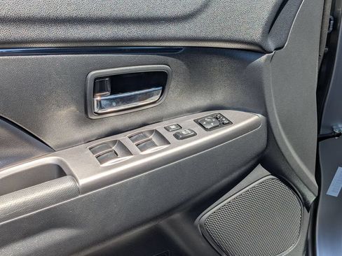 Used 2025 Mitsubishi Outlander Sport SE AWD/4WD image 13