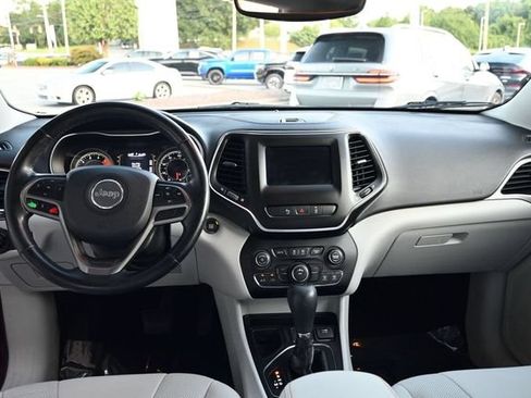 Used 2021 Jeep Cherokee Latitude Lux w/ Sun & Sound Group FWD image 21