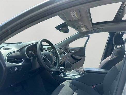 Used 2024 Chevrolet Malibu LT FWD image 9