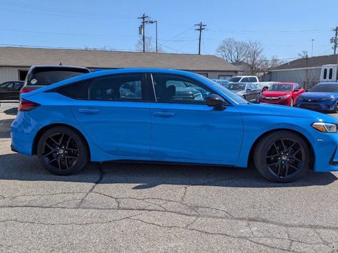 Used 2023 Honda Civic Sport image 6