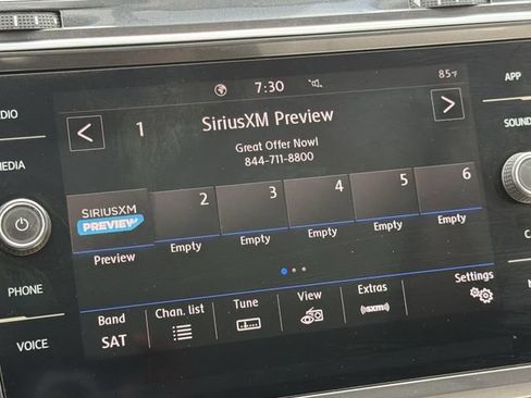 Used 2020 Volkswagen Tiguan SE w/ Panoramic Sunroof Package FWD image 18