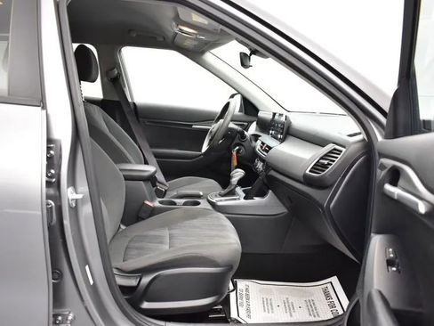 Used 2024 Kia Seltos LX image 17