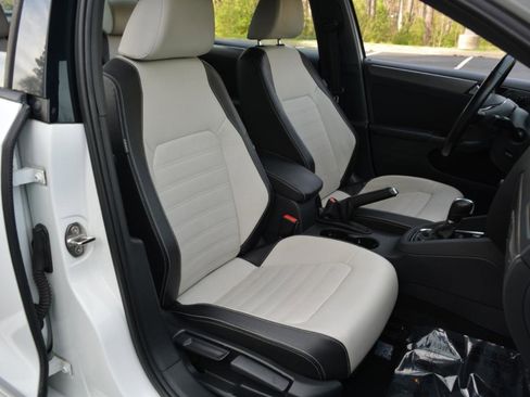 Used 2017 Volkswagen Jetta Sport FWD image 16