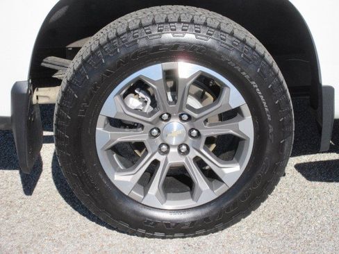 Used 2022 Chevrolet Silverado 1500 High Country w/ Technology Package image 7