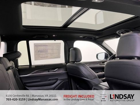 New 2025 Jeep Grand Cherokee Limited w/ Luxury Tech Group II image 14